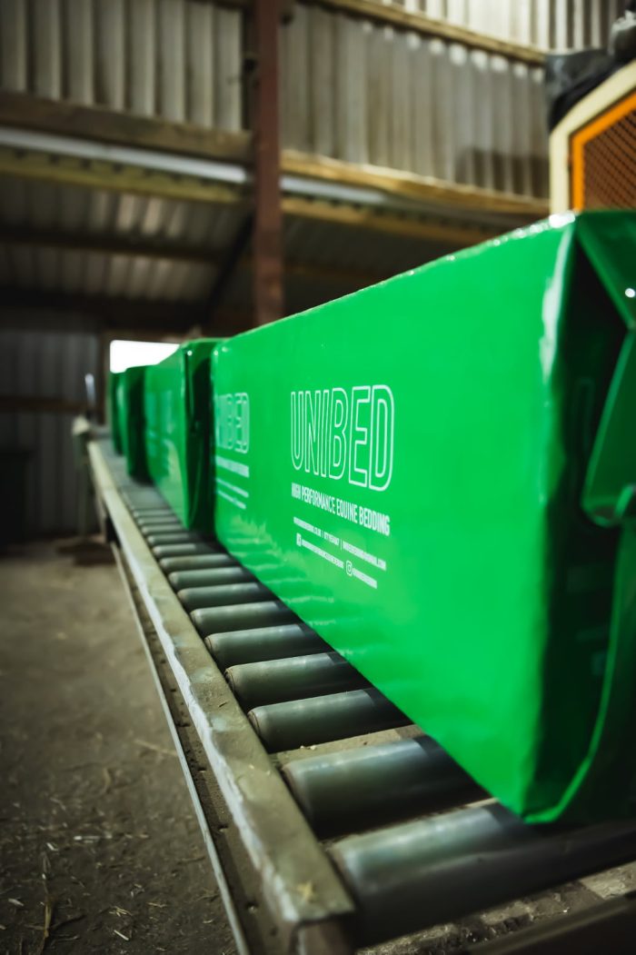 UNIBED EQUINE BEDDING STRAW 13 UNIBED - High Performance Equine Bedding