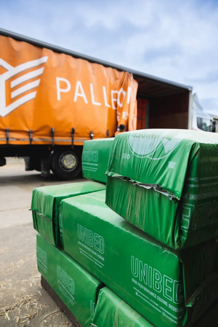 UNIBED EQUINE STRAW BEDDING 11 UNIBED - High Performance Equine Bedding